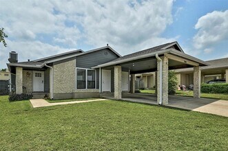Building Photo - 3605 Leafield Dr