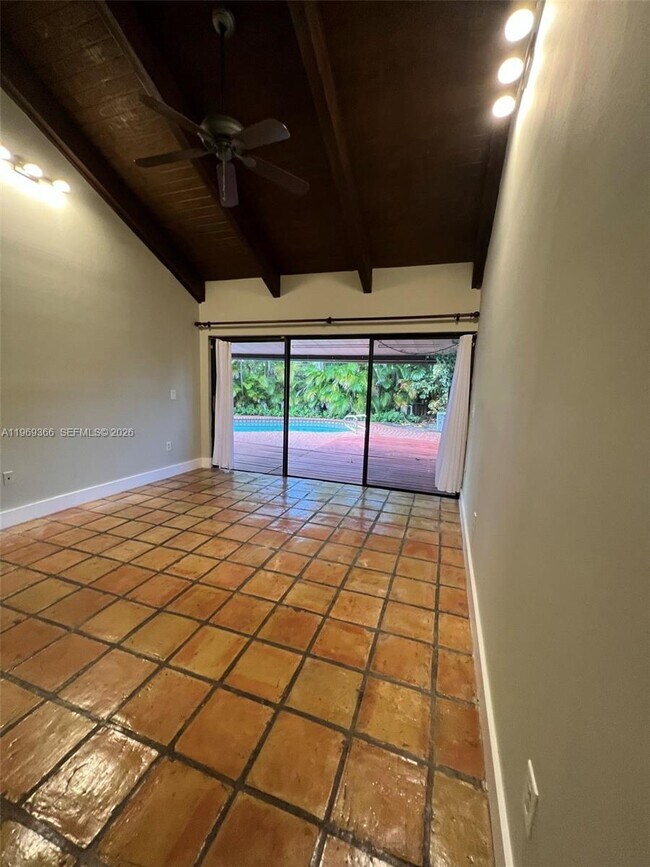 Building Photo - 7512 SW 95th Pl