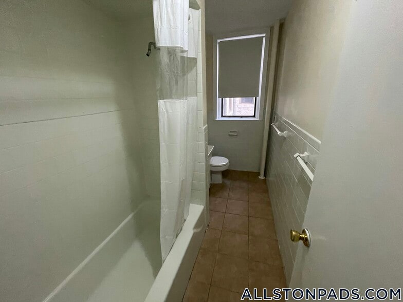 Building Photo - 1135 Commonwealth Ave