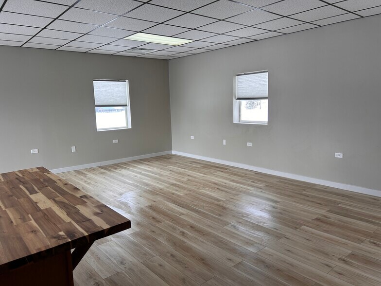 Building Photo - 1093 NY-19