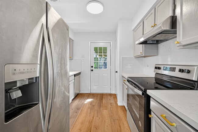 Building Photo - 1917 Trixie Ln