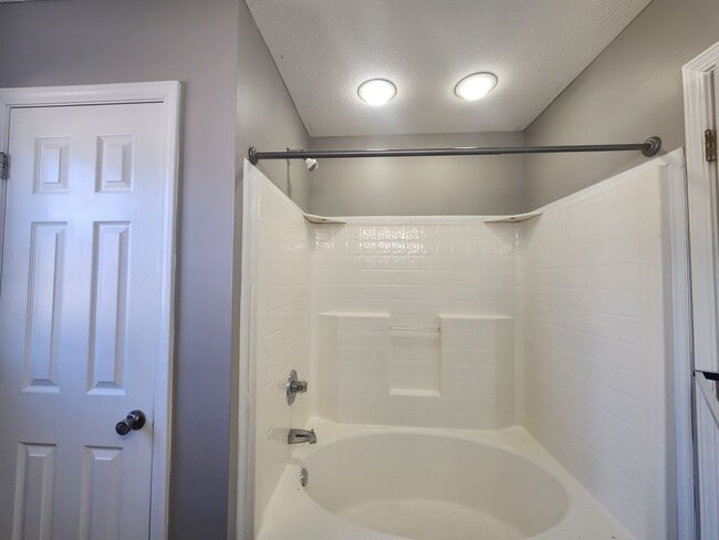 Building Photo - $250 OFF Move In Special! - 3 Bedroom 2.5 Bath + Bonus Room