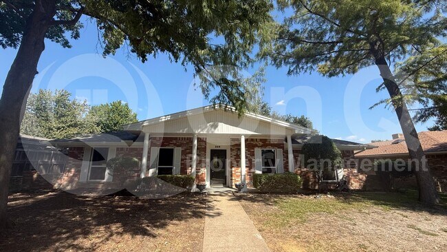 Primary Photo - 208 Glenwick Pl