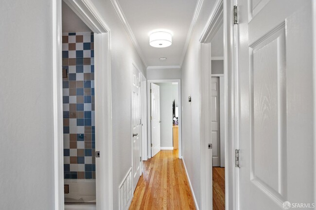 Building Photo - 228 Belhaven Ave