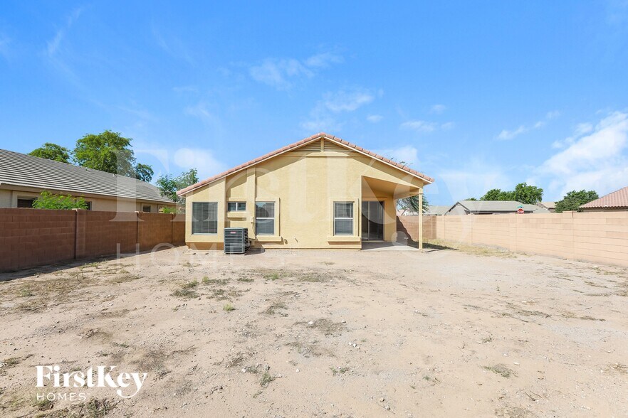 Building Photo - 38173 N Lamar Dr