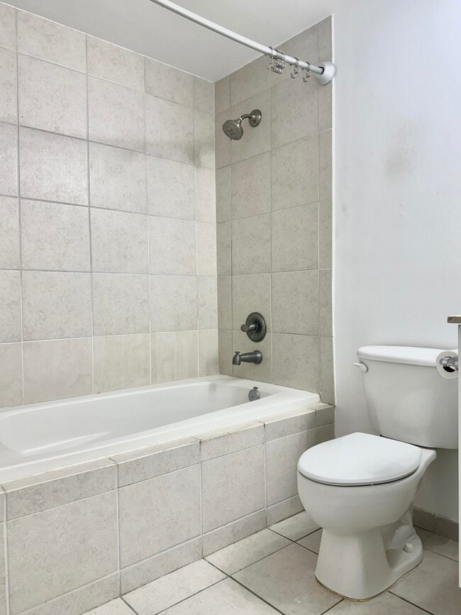 Building Photo - 140 S Dixie Hwy