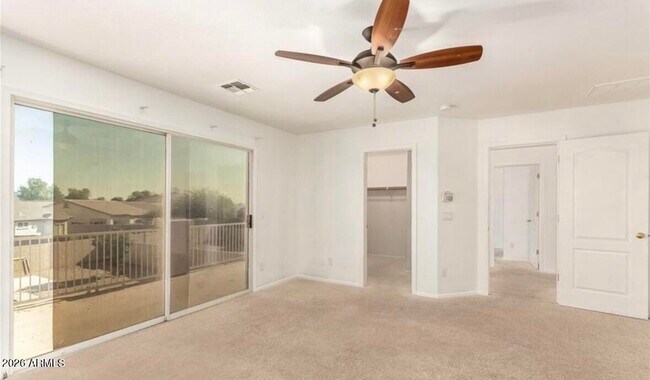 Building Photo - 11625 W Monroe St