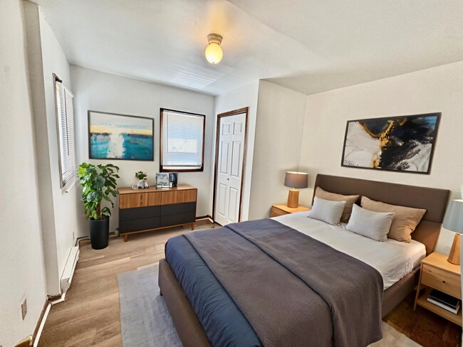 Building Photo - 219 N Prospect Rd