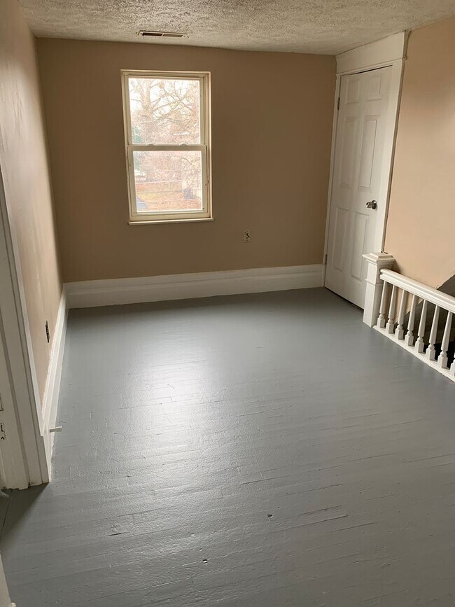 Building Photo - 1915 19th St