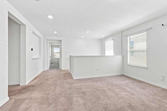 Building Photo - 3802 Putnam Fields