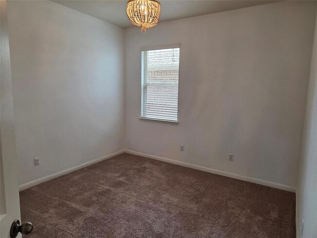 Building Photo - 2832 Coral Valley Dr