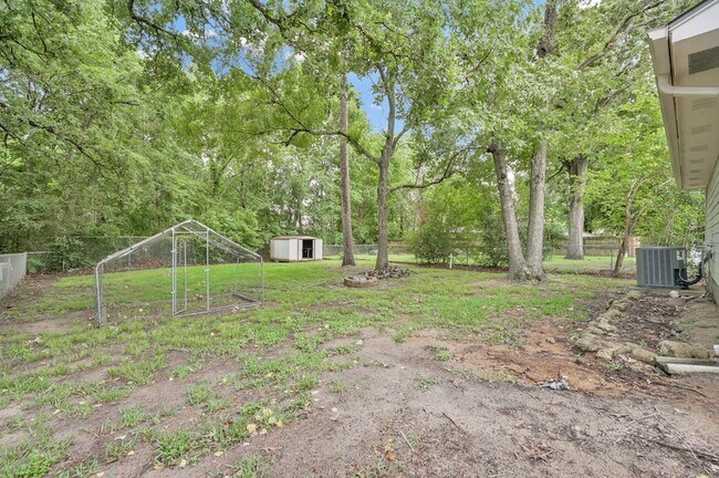 Building Photo - 506 Paradise Ln