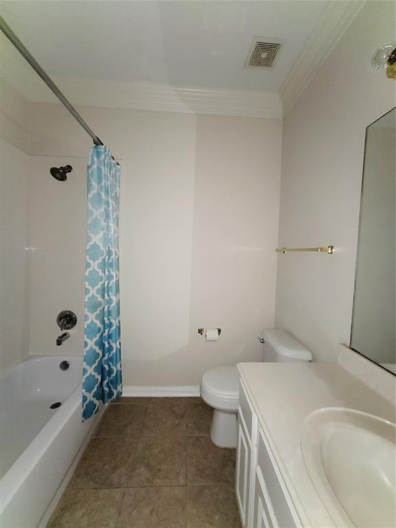Building Photo - 15635 Kentwater Ct