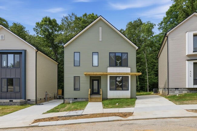 Building Photo - Modern New Construction in Hixson! 3 Beds, 2.5 Baths!