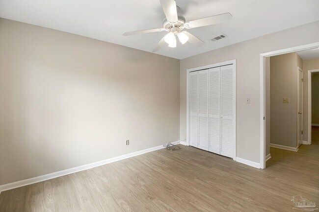 Building Photo - 464 E Burgess Rd