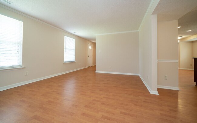 Building Photo - Spacious 3 bedroom home in desirable SW Durham! Super dog friendly with large fenced yard!