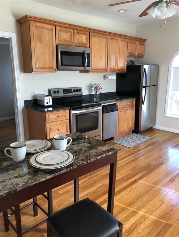 Building Photo - 48 Warren Ave