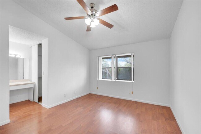 Building Photo - 4718 NW 82nd Ave