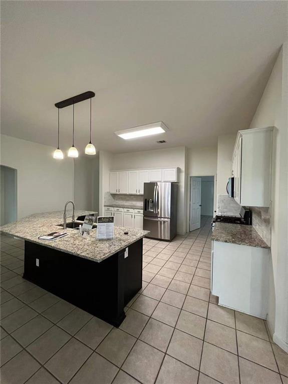 Building Photo - 507 Red Hawk Dr