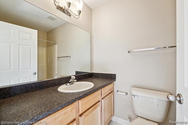 Building Photo - 22021 Parkview Dr