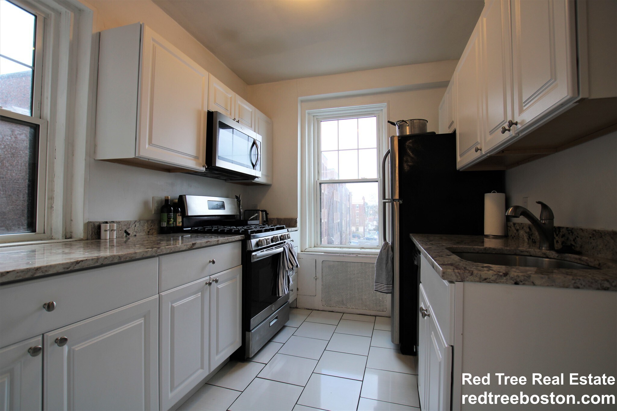 Building Photo - 2009 Commonwealth Ave