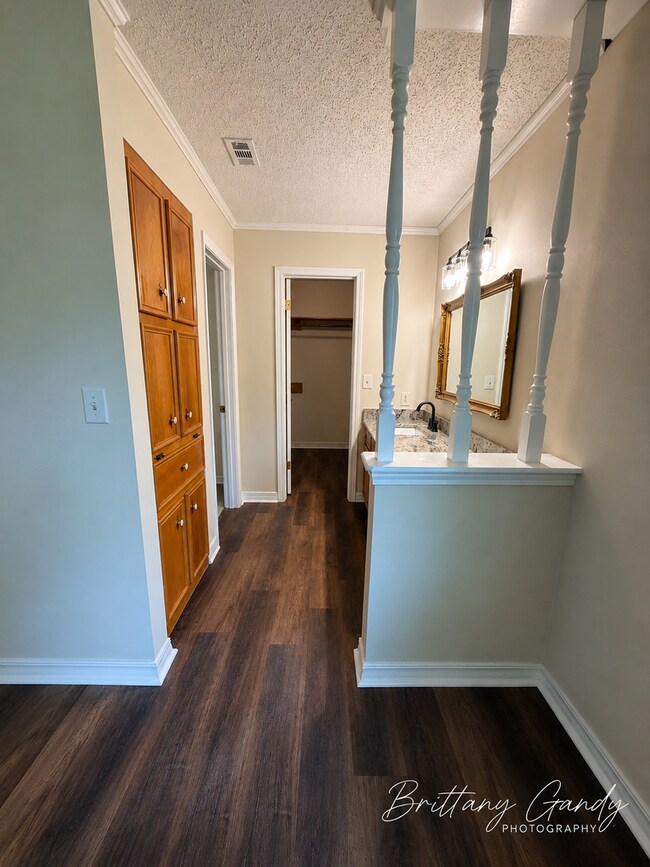 Building Photo - Rental Property on Frierson
