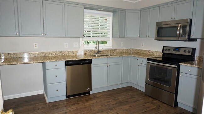 Building Photo - 3763 Ashford Dunwoody Rd NE