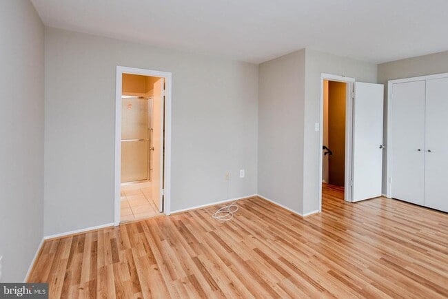 Building Photo - 15043 Cherrywood Dr