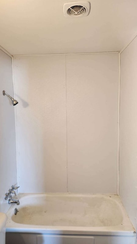 Building Photo - 20-60-60 S Linden Rd