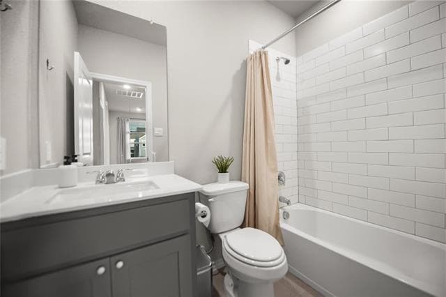 Building Photo - 3225 Hampton Dr