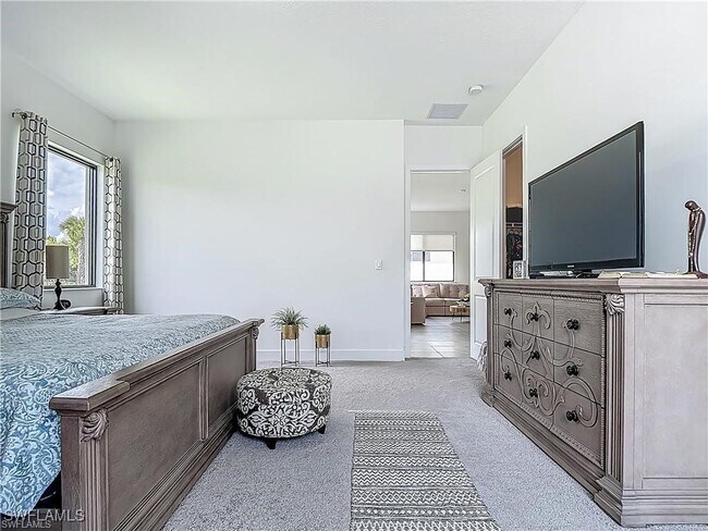 Building Photo - 5285 Marano Dr