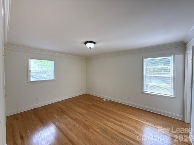 Building Photo - 7124 Starvalley Dr