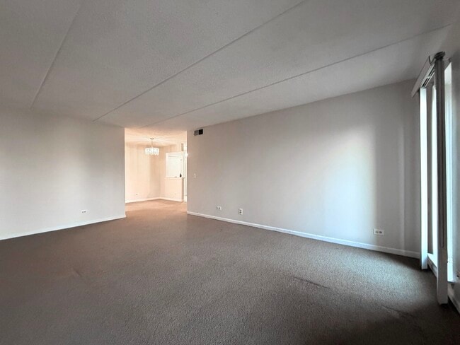 Building Photo - 1551 Ashland Ave