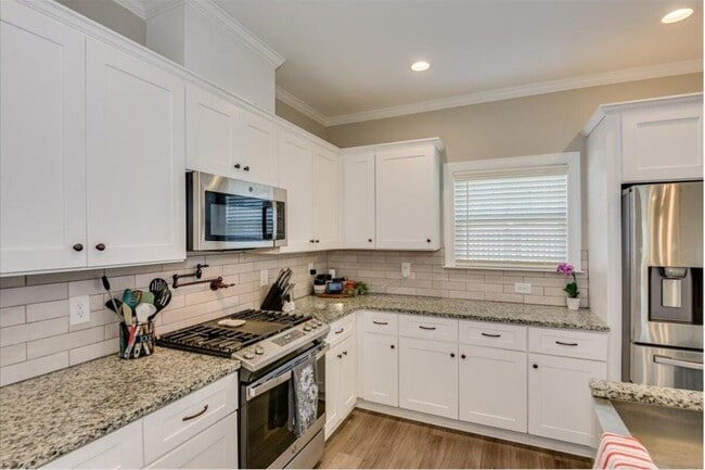 Building Photo - 3651 Kearsley St