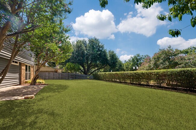 Building Photo - 400 Harrington Ln