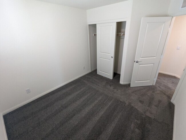 Building Photo - 7703 Moore Crk Ln