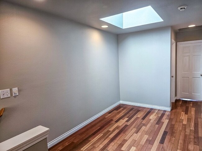 Building Photo - 25715 SE 36th Pl