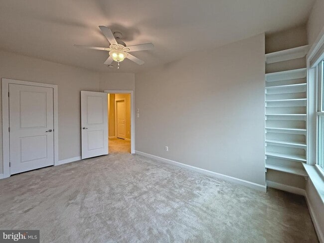 Building Photo - 44707 Plympton Square