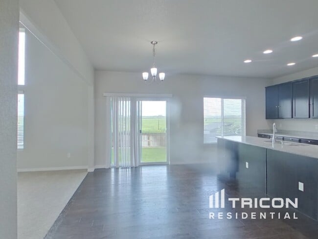 Building Photo - 10734 Ridgepole Dr