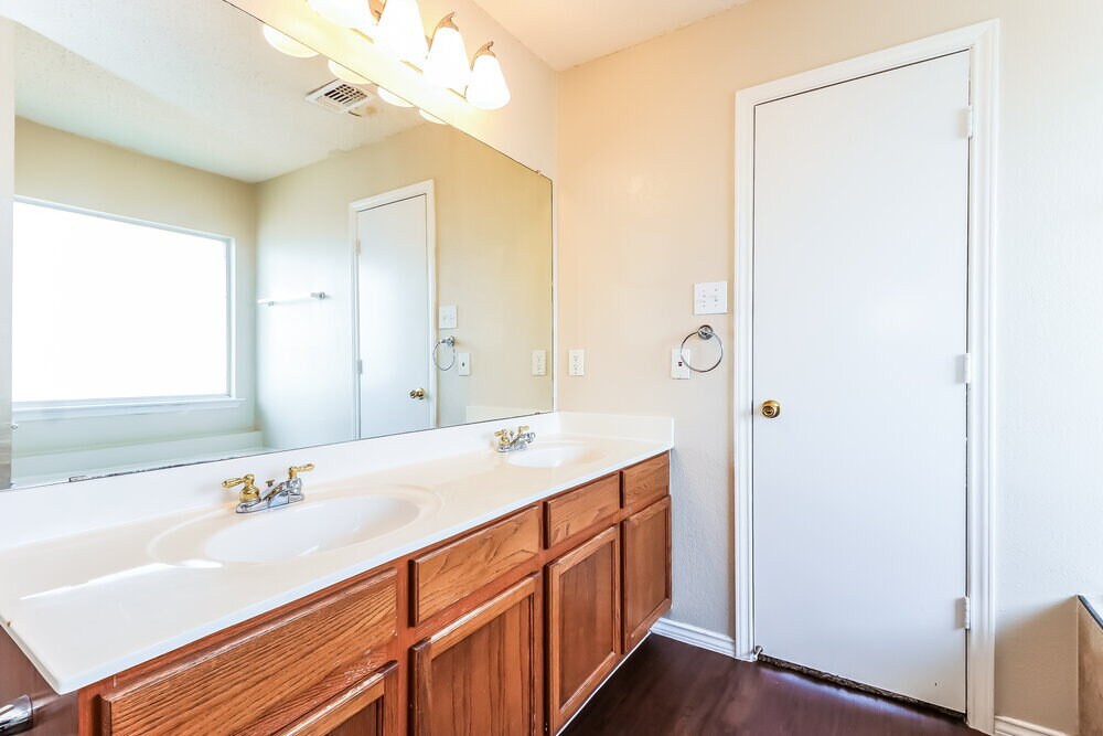 Building Photo - 7606 Tin Cup Dr