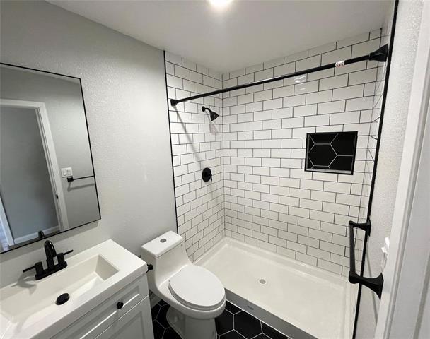 Building Photo - 817 Kingdom Cir