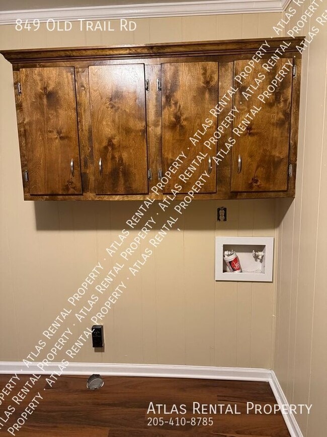 Building Photo - 849 Old Trail Rd