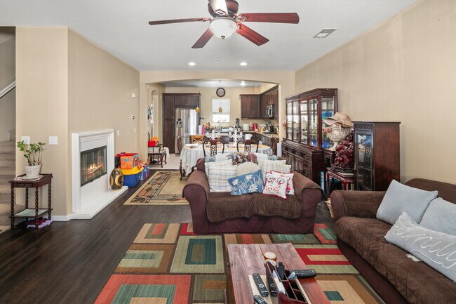 Building Photo - 1625 Filaree Dr