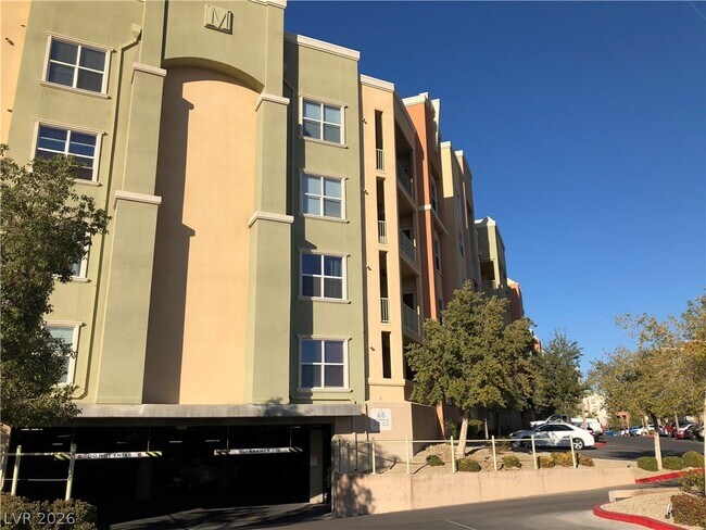 Building Photo - 68 E Serene Ave