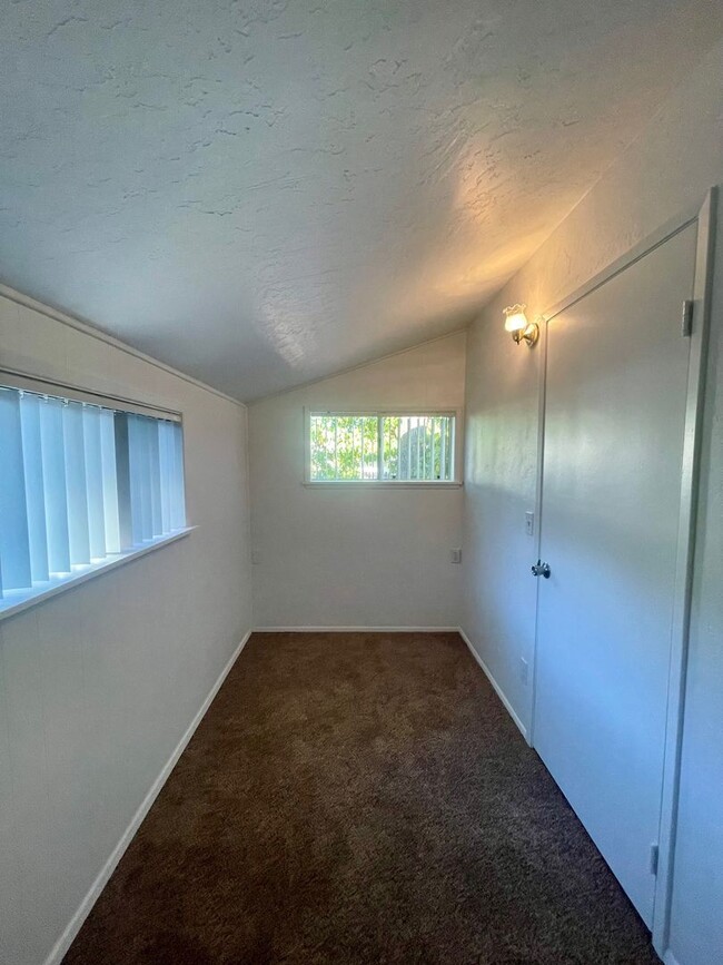Building Photo - Single Story House in Alpine; Water and Tr...