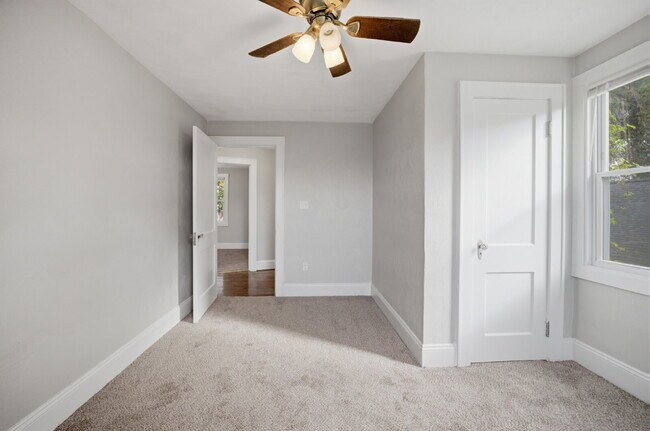 Building Photo - GORGEOUS 4 BED, 2.5 BATH HOME FOR RENT IN NORFOLK!