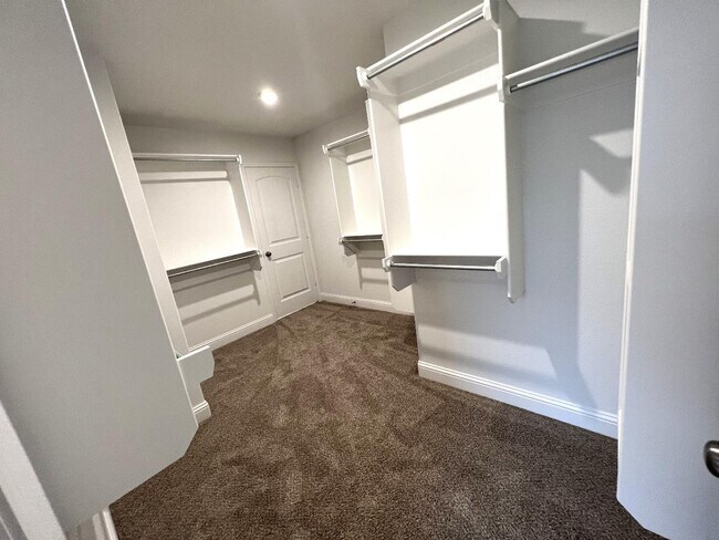 Building Photo - 7506 100th St