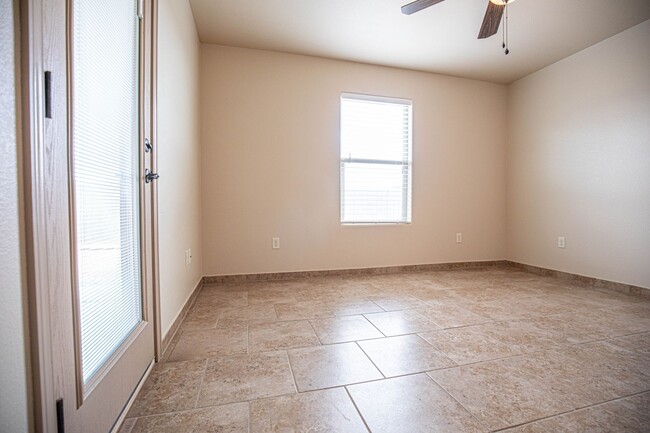 Building Photo - Cozy 3 Bed 2 Bath You've Been Looking For!