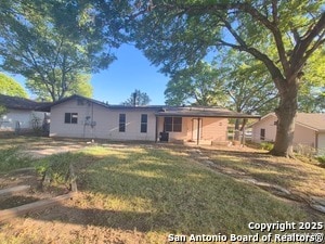 Building Photo - 205 Maple Dr