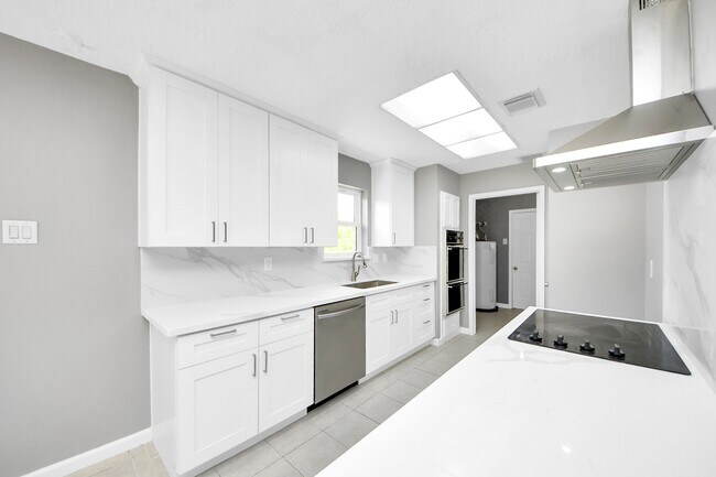 Building Photo - 10707 Shannon Hills Dr